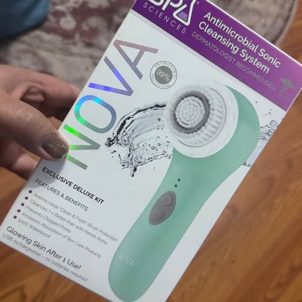 Spa Sciences Nova Mint Sonic Facial Cleansing Brush Antimicrobial Deluxe Kit